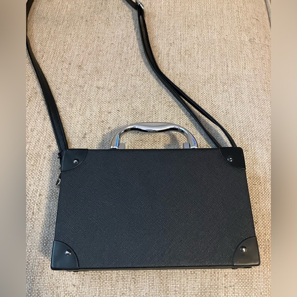 Black boom box purse - Picture 5 of 6